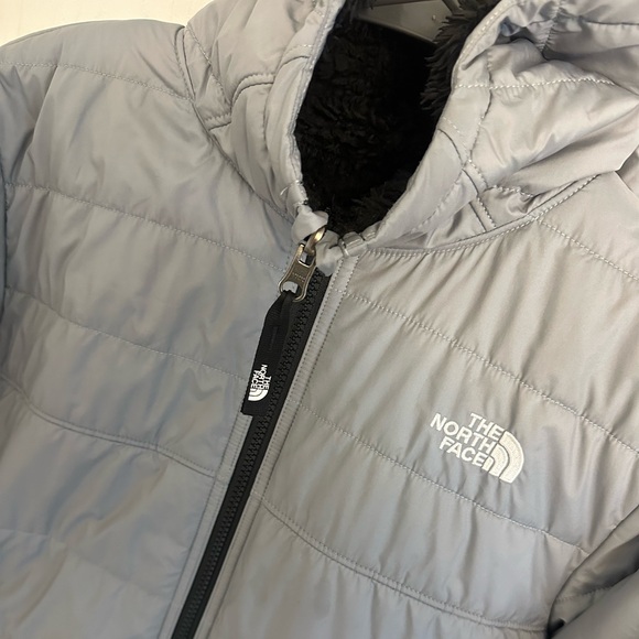 L•THE NORTH FACE•OSO SHERPA REVERSIBLE SLATE GRAY PUFFER COAT - Picture 7 of 16